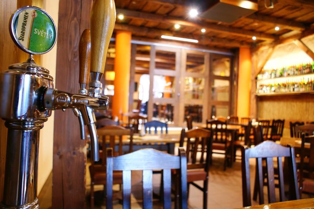 Grillbar Penzion & Restaurant Spišská Nová Ves Exterior foto